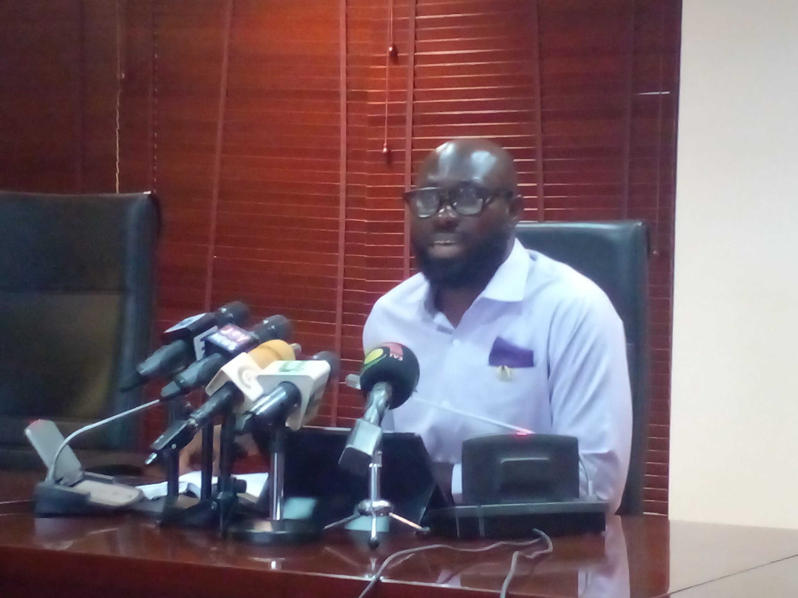 Minority accuses Attorney-General of engaging in “media trial” of suspects in pending criminal cases