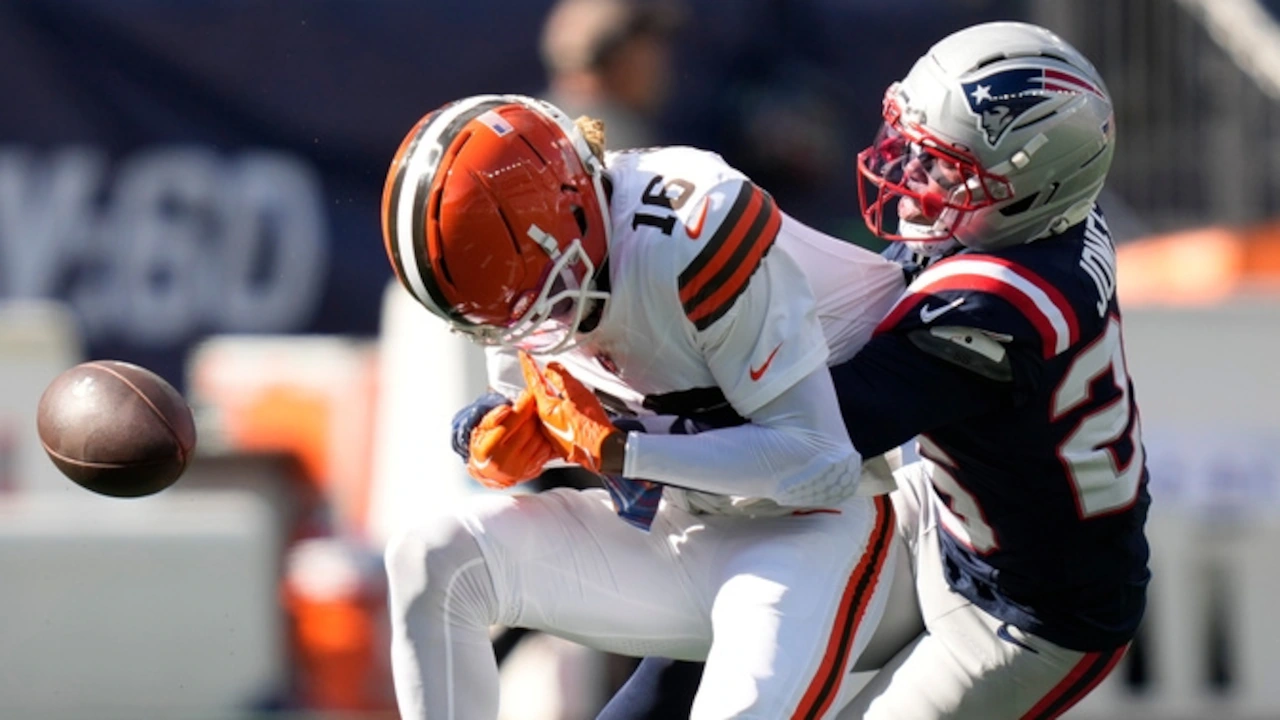 Cornerback Marcus Jones staying with Patriots for $36 million