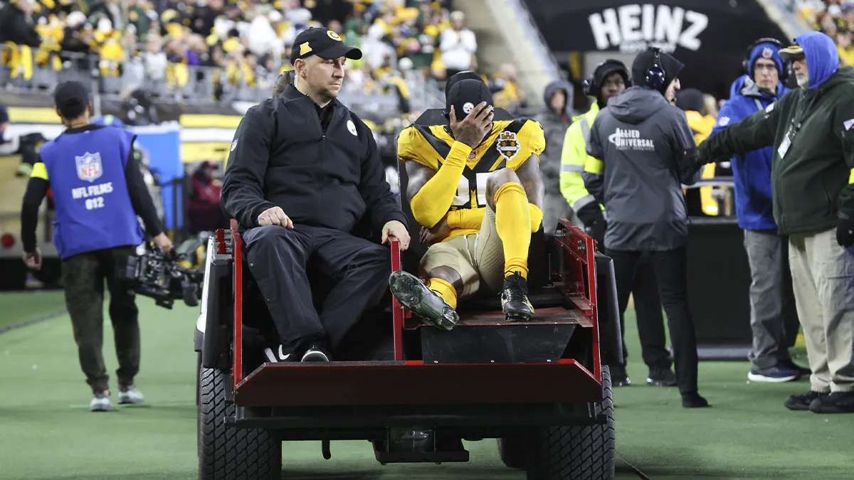 Steelers lose Deshon Elliott to injury in Packers clash