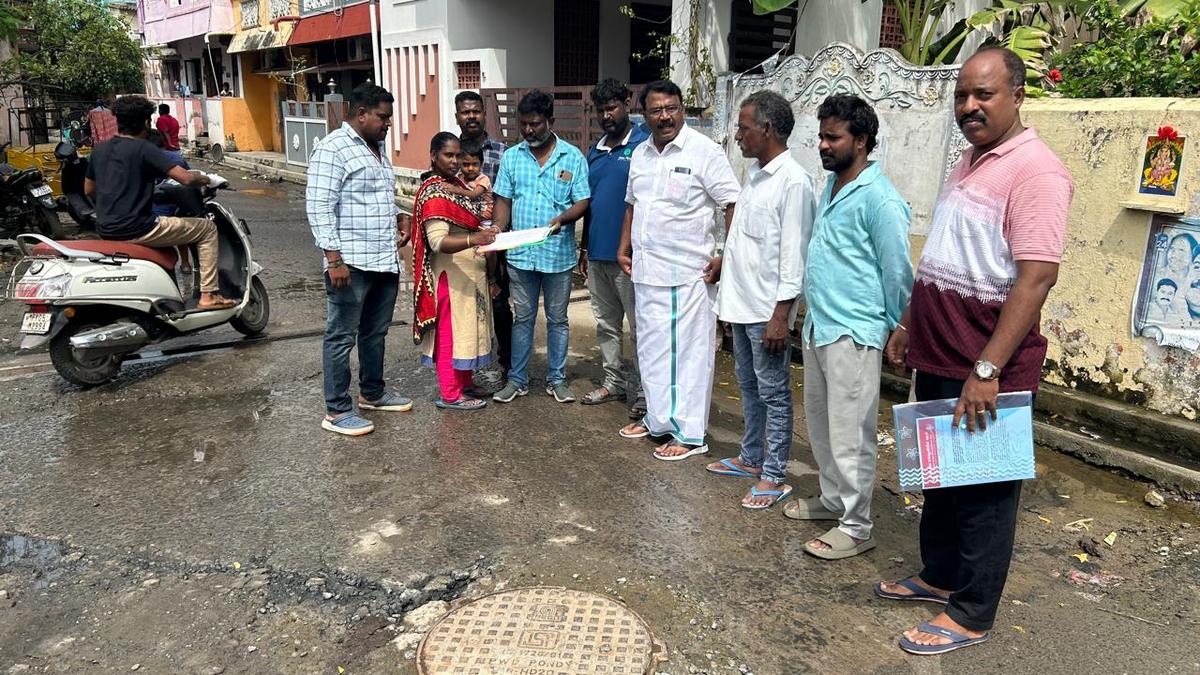 CPI launches campaign to repair damaged roads in Thattanchavadi