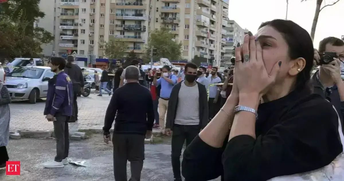 Magnitude 6.1 earthquake hits Turkiye, buildings collapse