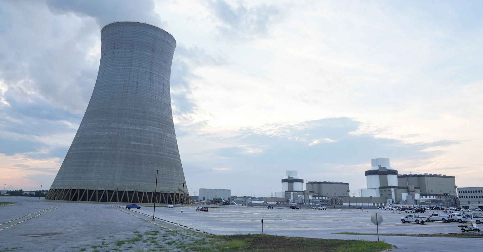 US strikes $80 billion deal for new nuclear power plants - Reuters