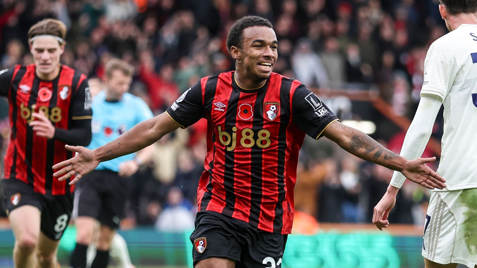 Bournemouth move second with comfortable win over Dyche's Forest