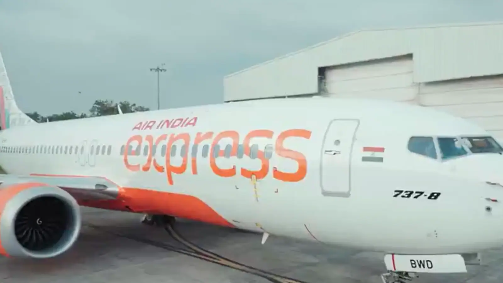 Inside Air India Express’ New Boeing 737: Upgraded Cabin, Extra Legroom, In-Flight Hot Meals
