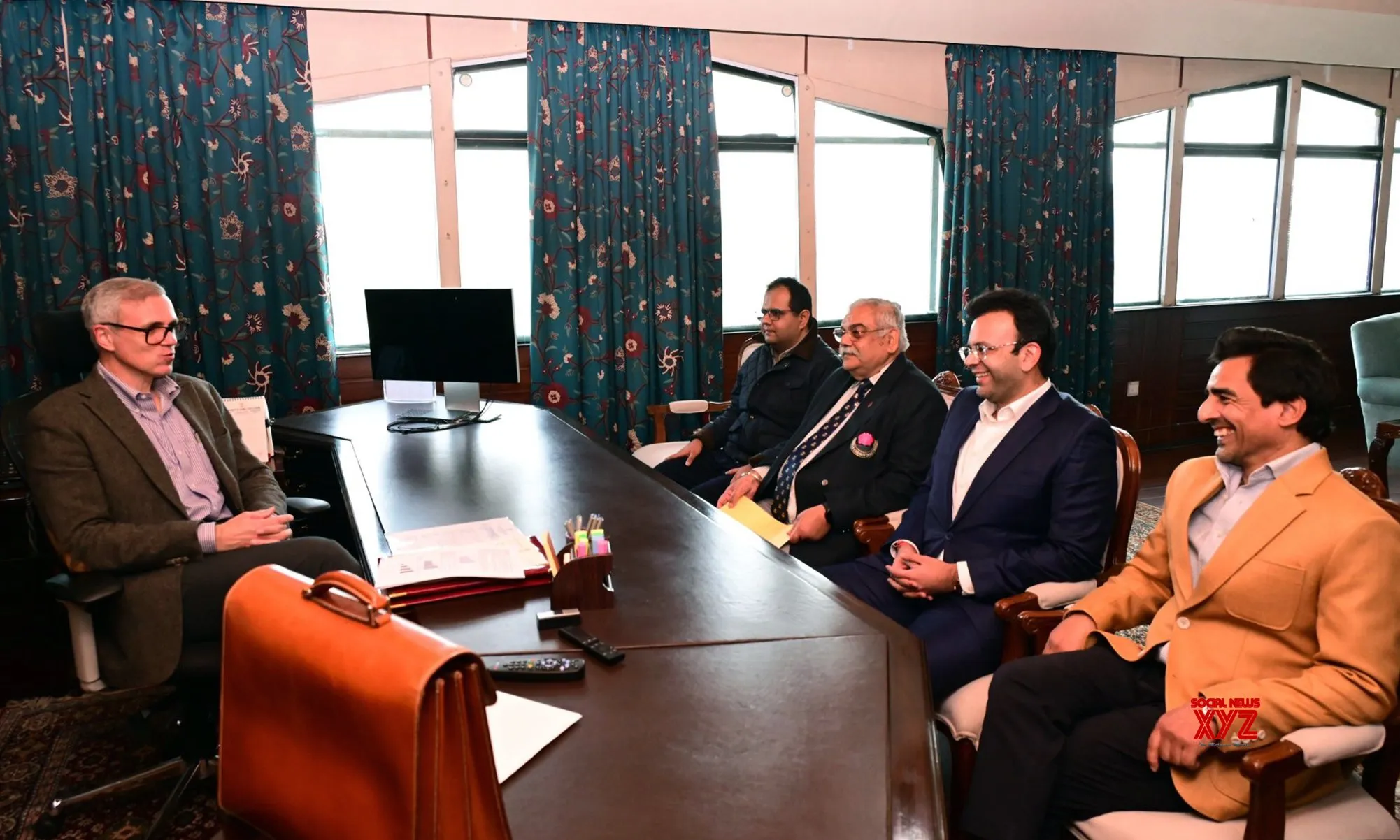 Srinagar: Mithun Manhas Calls on Omar Abdullah #Gallery