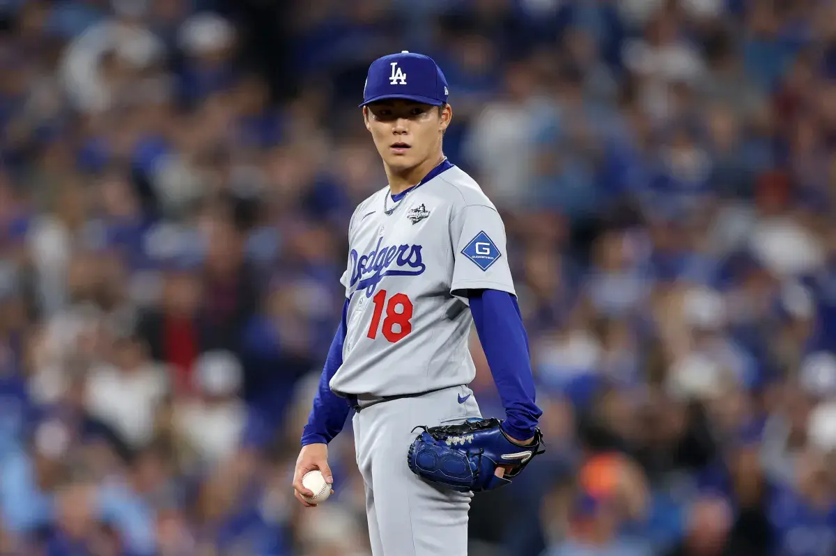 Broadcaster Had 3-Word Reaction to Dodgers Ace Warming Up in 18th Inning