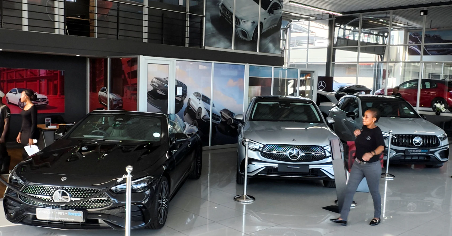 Mercedes-Benz reports 70% fall in third-quarter operating profit