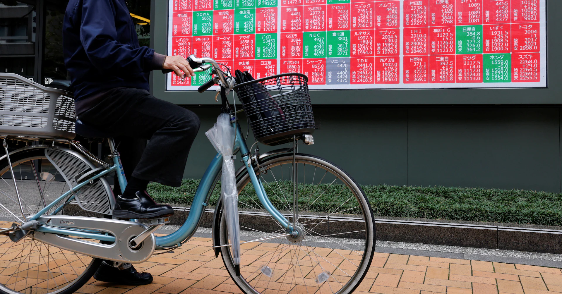 Japan's Nikkei crosses 51,000 for first time on tech optimism