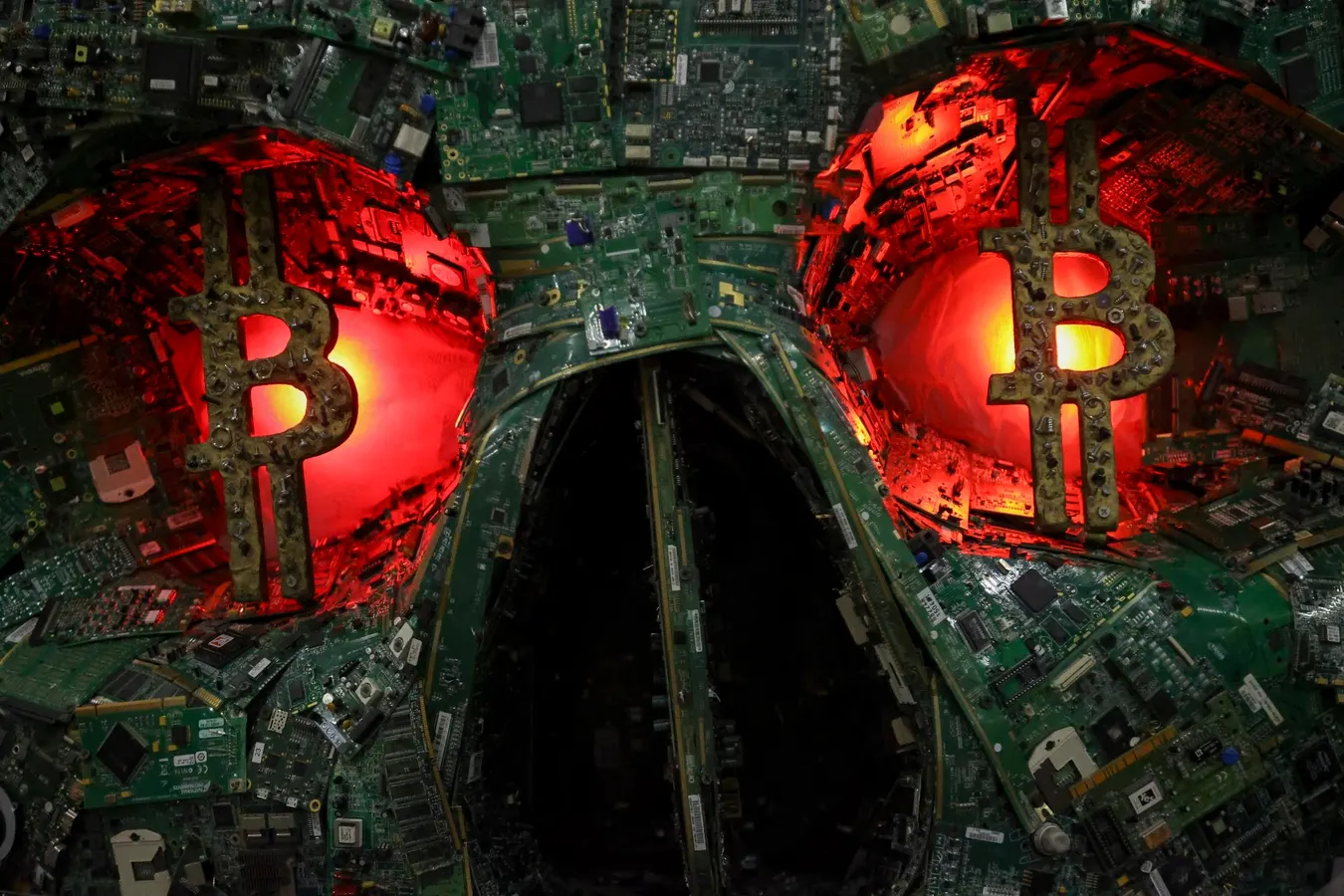 Bitcoin Is Suddenly On The Brink As Crypto Braces For ‘Death Knell’ $100,000 Price Game-Changer