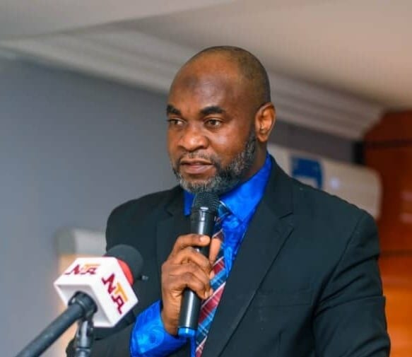 VC Lists Antidotes To Poverty