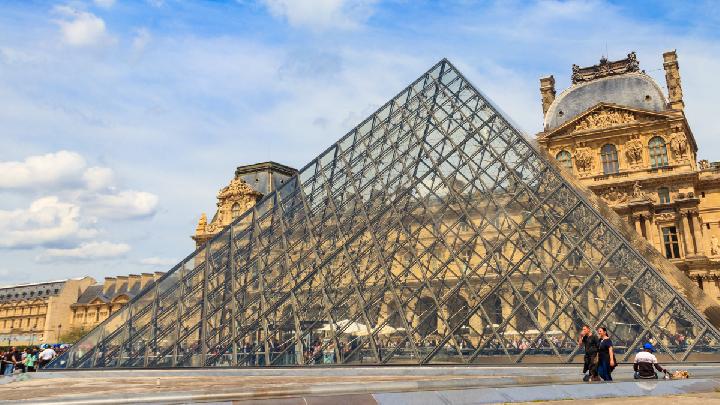 French Police Arrest Five More Suspects in Louvre Jewel Heist