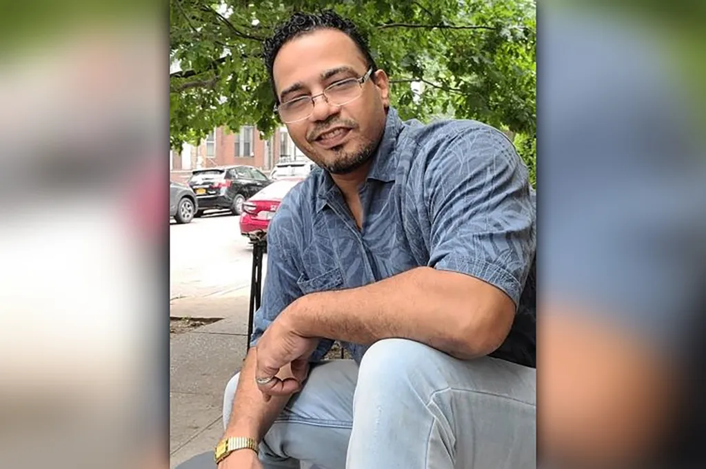 Fashion photographer e-bike rider 'doored' by driver in Queens dies 3 weeks later