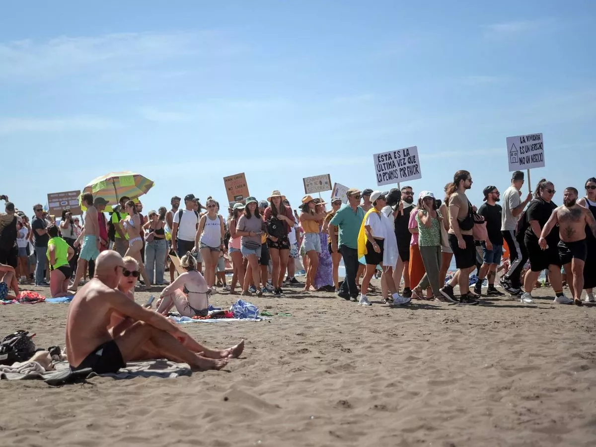 Spanish want Brits to return despite furious 'tourists go home' protests