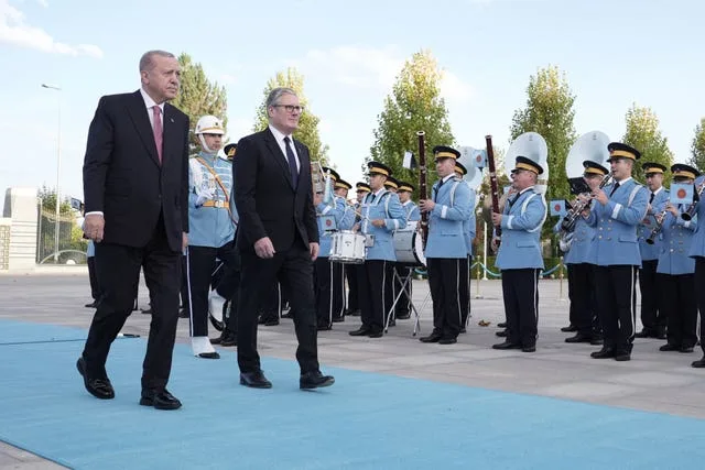 Starmer signs £8bn Typhoon jet deal with Turkey