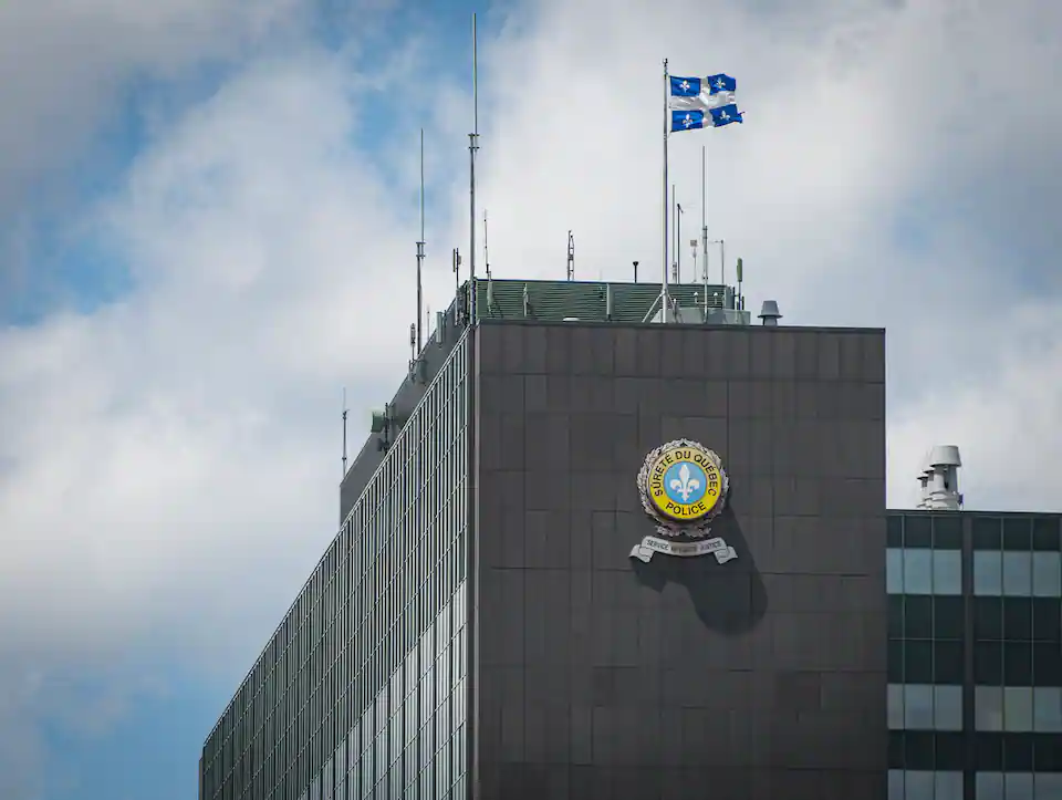 Le gouvernement Legault sabre dans le budget de la Sûreté du Québec, qui devra fermer une douzaine de postes de police