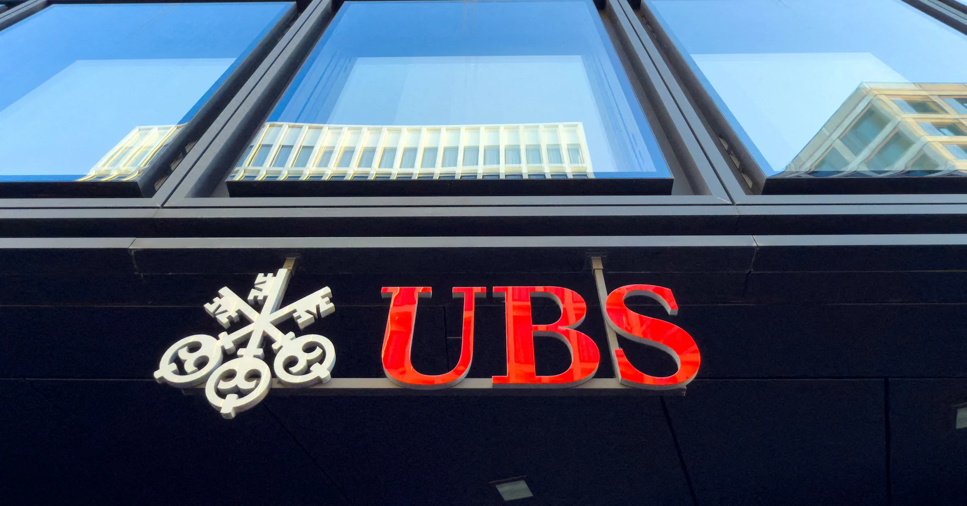 UBS files application for US banking licence, eyeing growth - Reuters
