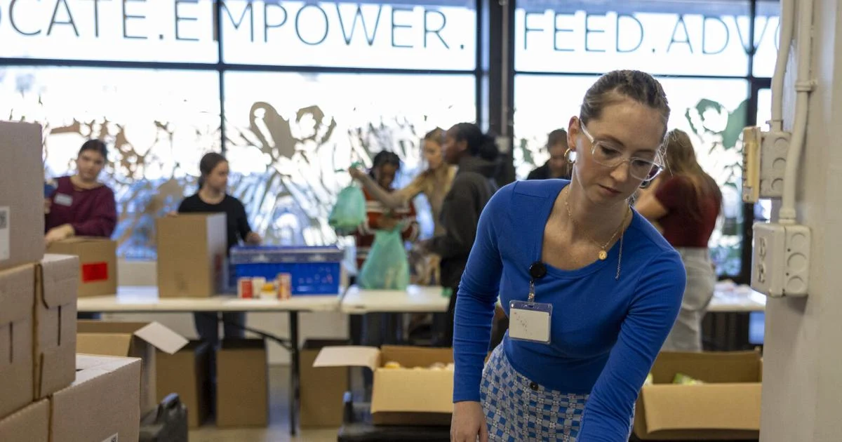 SC food pantries brace for expected halt to SNAP benefits as government shutdown drags on