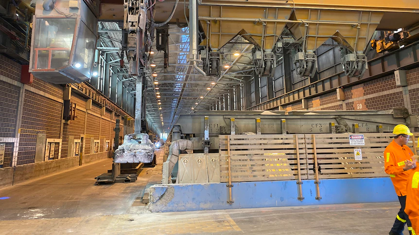 Energy prices threaten future of Australia's biggest aluminium smelter