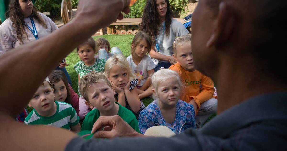 Park rangers bring nature to preschoolers amid government shutdown