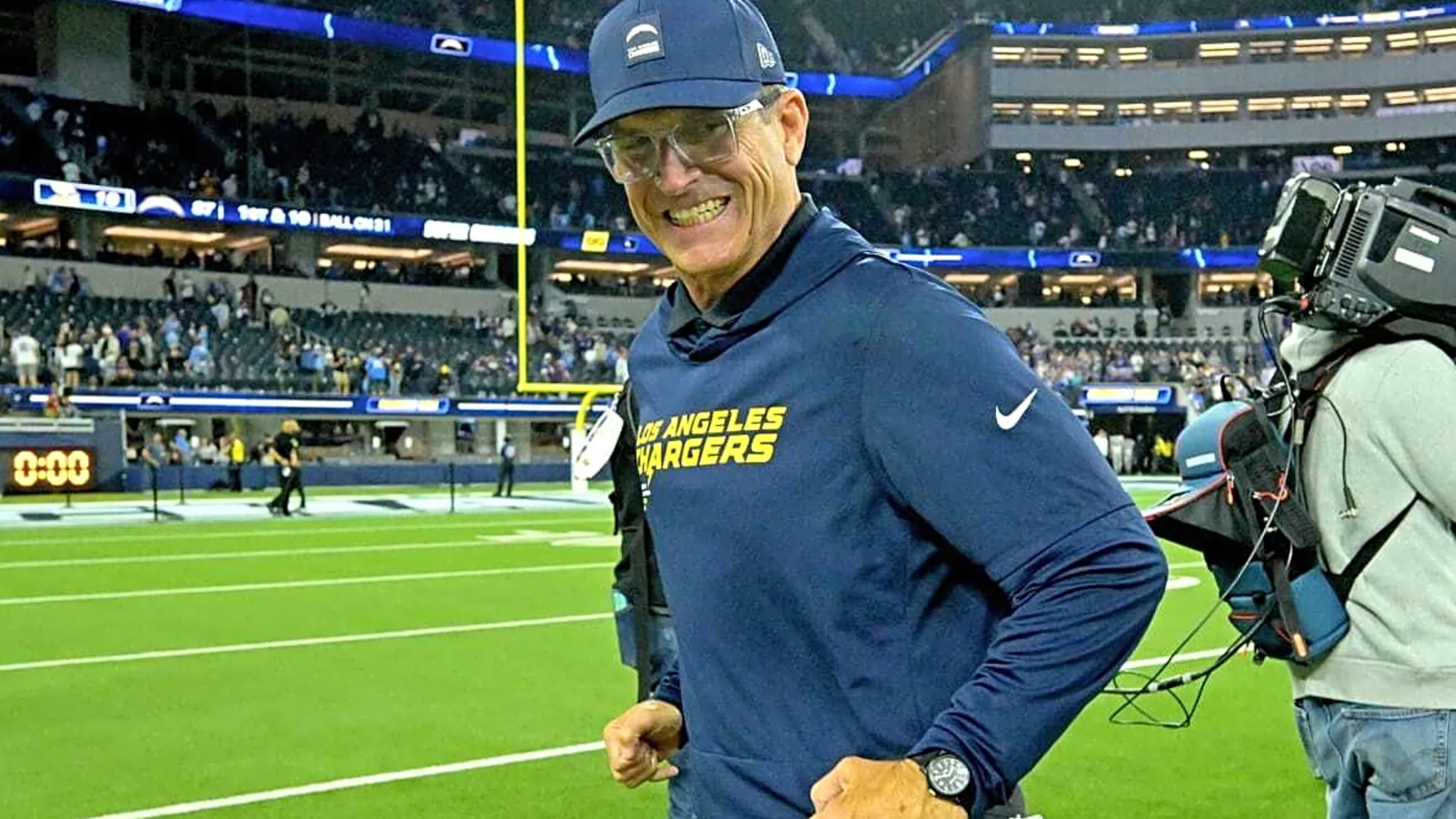 AFC Star DL Named Among Chargers ‘Reasonable’ Targets Ahead of NFL Trade Deadline