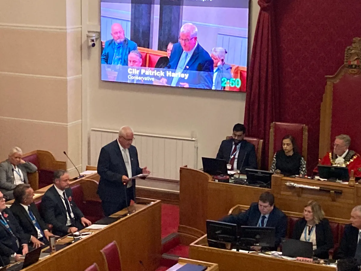 'Home workers should get back to the ‘real world’ - Tory Dudley Council leader urges workers to go back to office working