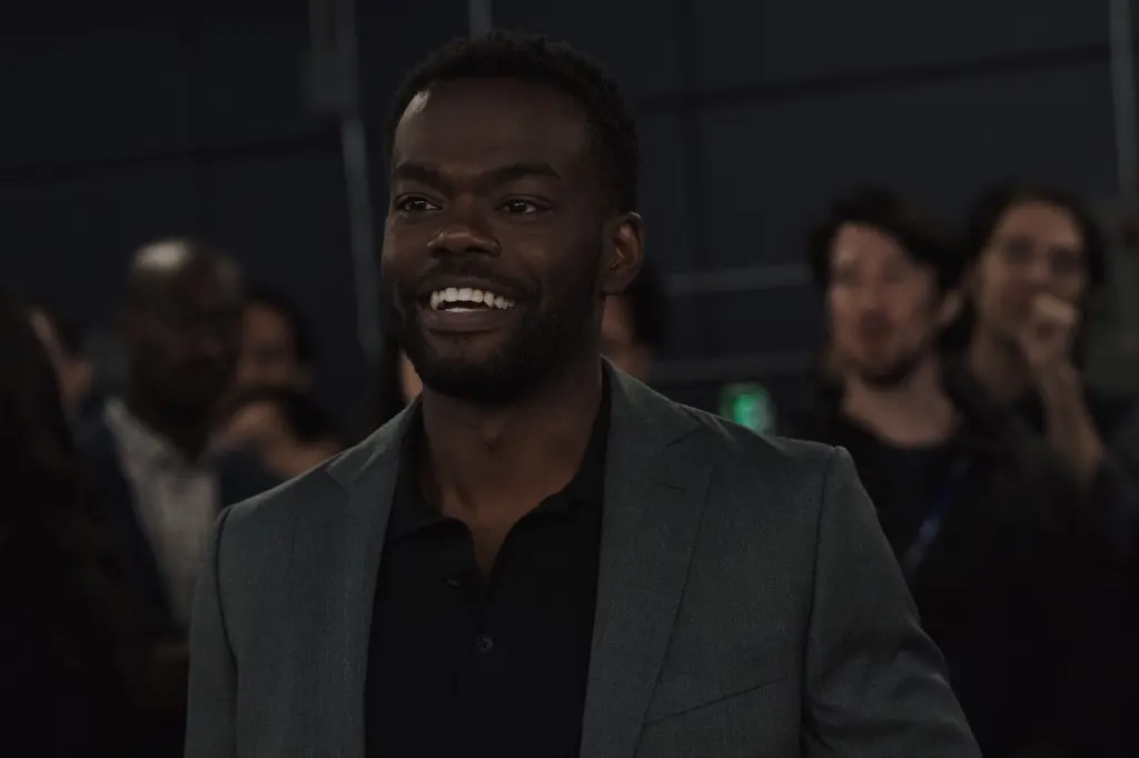 'The Morning Show' Star William Jackson Harper Talks Season 4