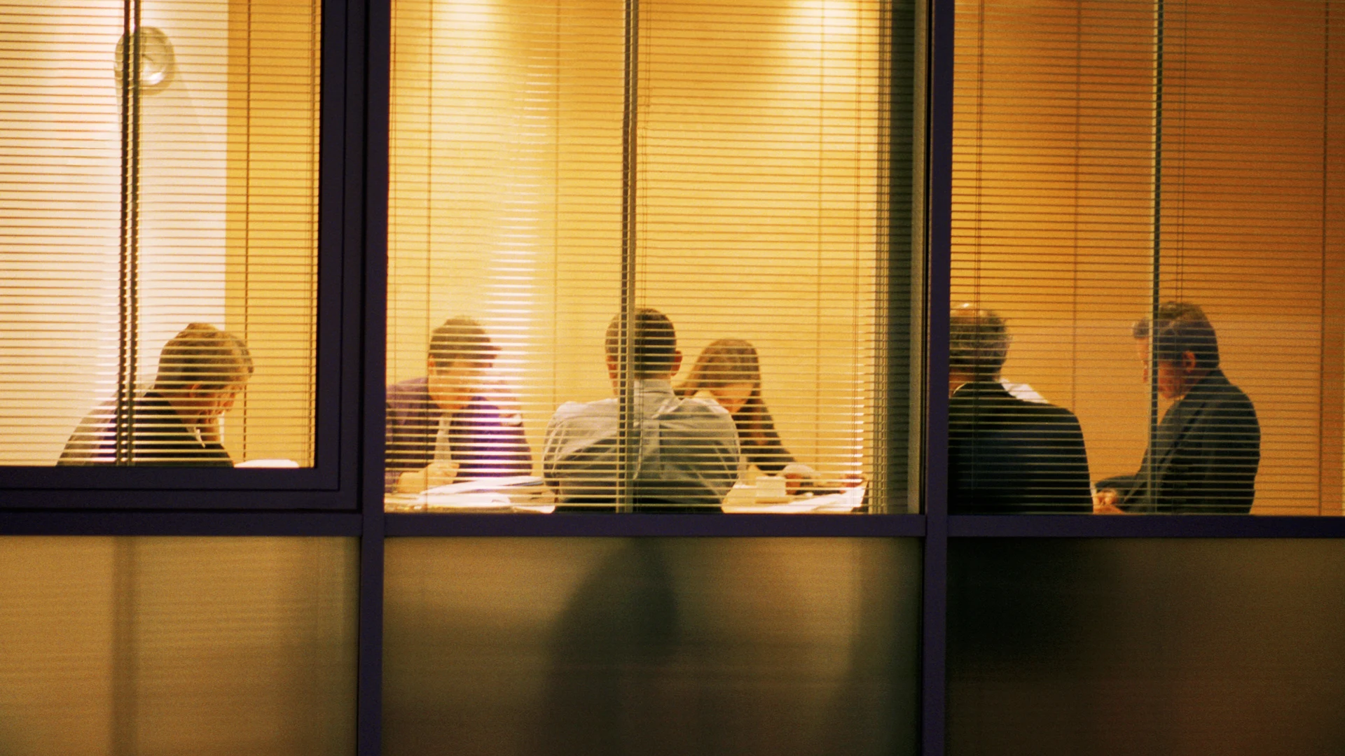 4 Tips for Holding Meetings Without Cutting Productivity