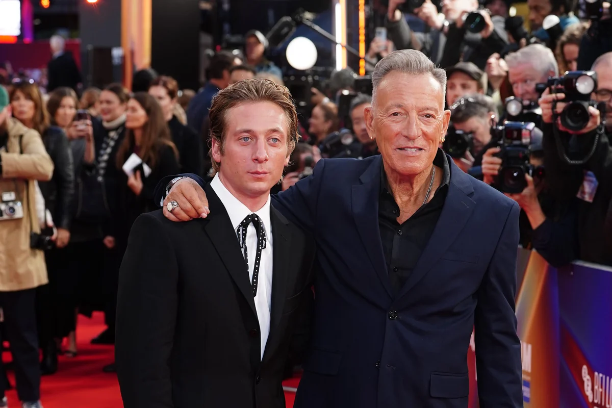 Jeremy Allen White says he wore hand-painted contact lenses to play Springsteen