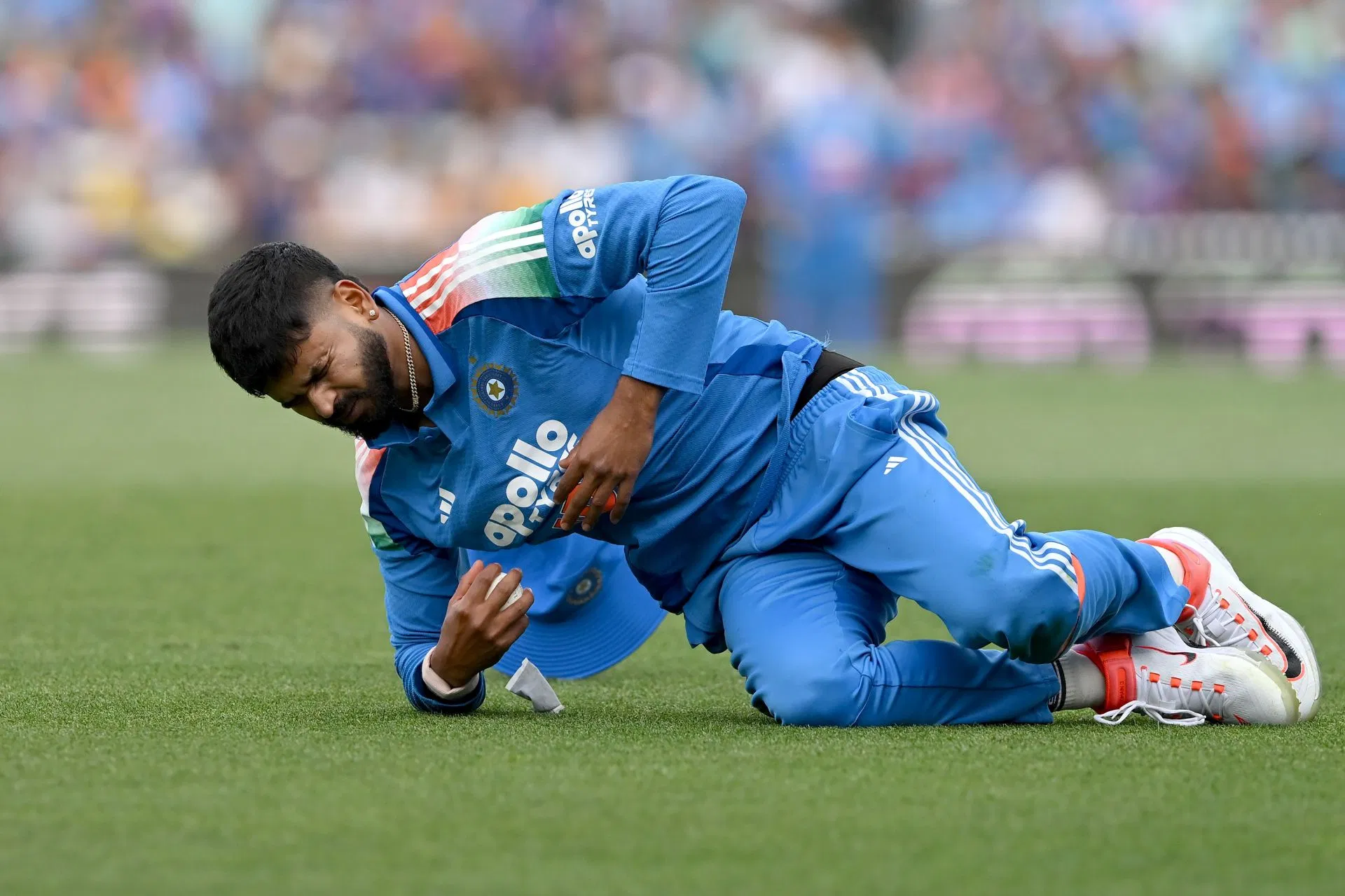 Shreyas Iyer set to be ruled out of action for three weeks after injury in AUS vs IND 2025 3rd ODI: Reports