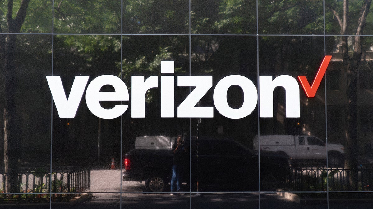 Verizon proves caring can beat billing, at least during a hurricane