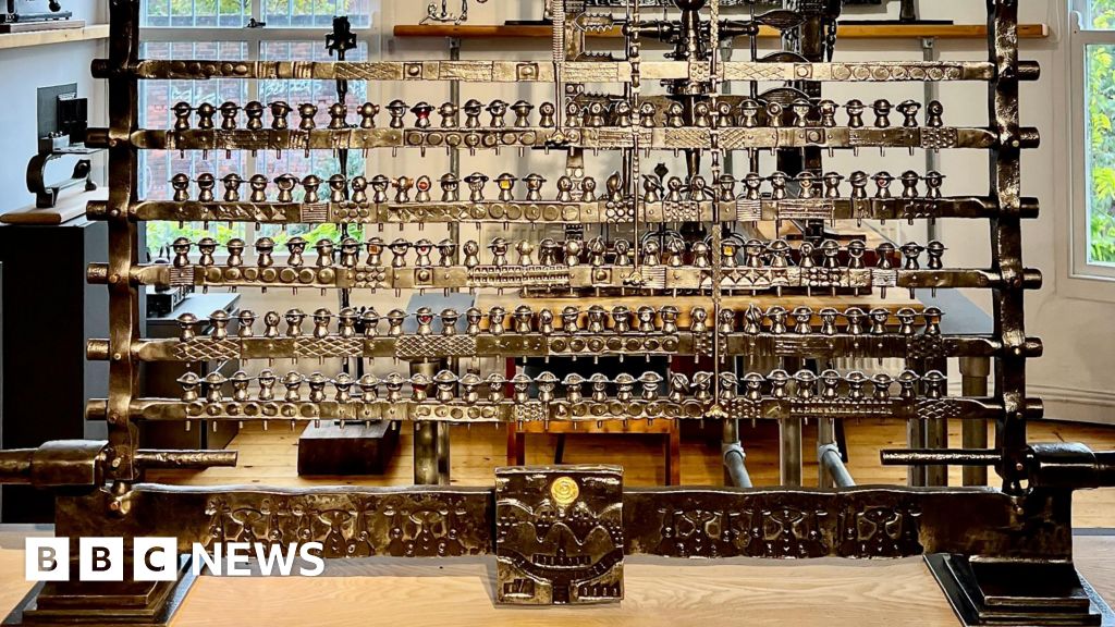 New sculpture honours fallen soldiers of WWI