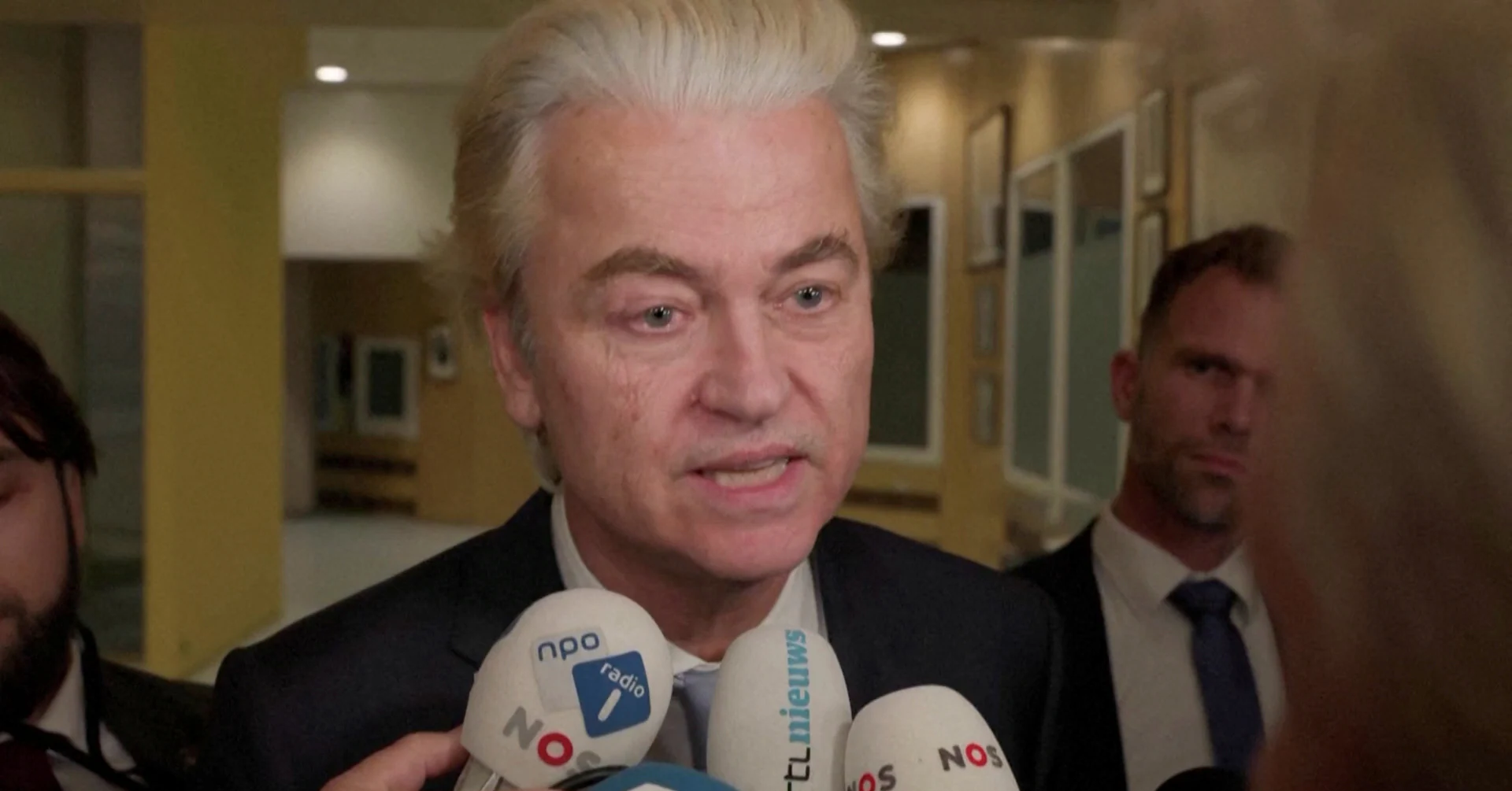 Dutch far right loses ground, opening door for centrist coalition talks