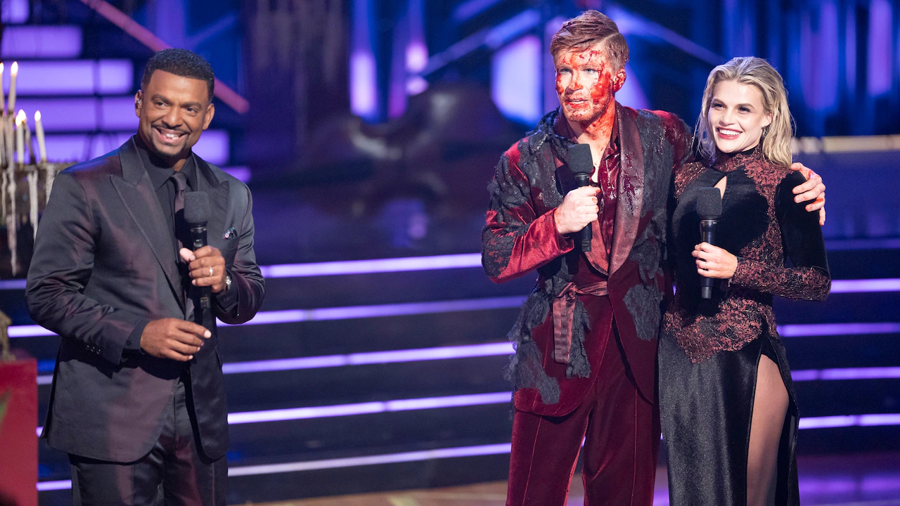 What happened to Elaine Hendrix on ‘Dancing With the Stars?’