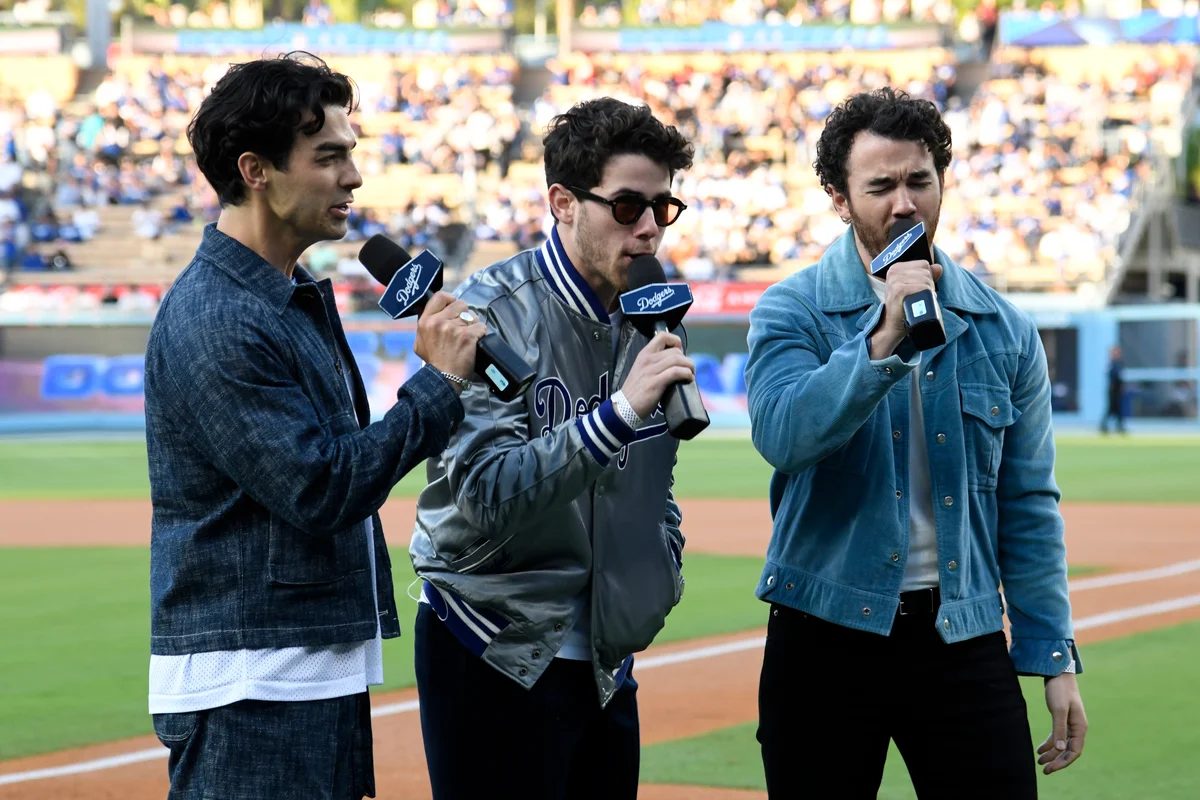 Joe Jonas has perfect response to criticism of MLB World Series performance
