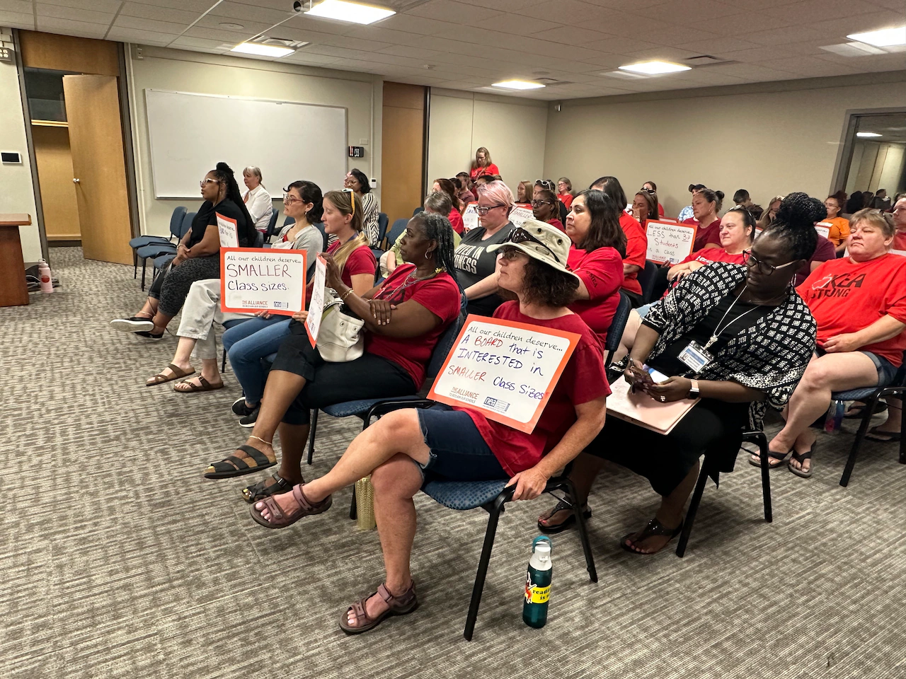 Kalamazoo teachers get 4% pay increase