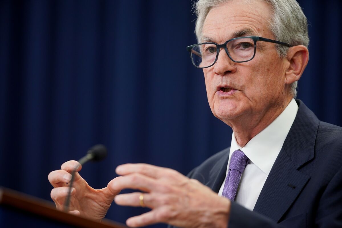The Fed Must Pair the End of QT With a Pause in Rate Cuts