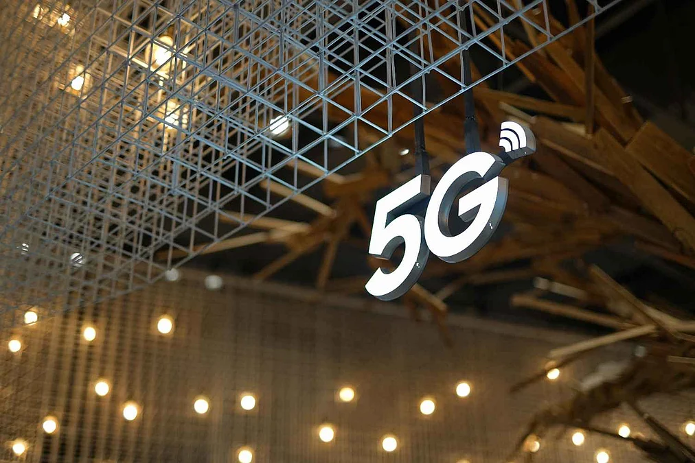 India's 5G Performance 'Impressive,' Leads in Minimising 'Fake 5G': SignalTracker