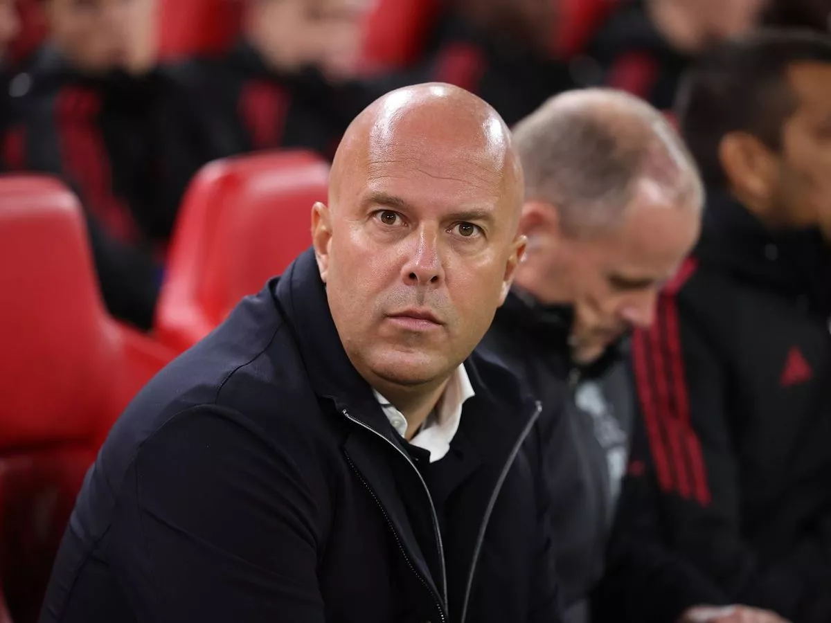 Arne Slot told he should've copied Mikel Arteta after 'too many Liverpool signings'