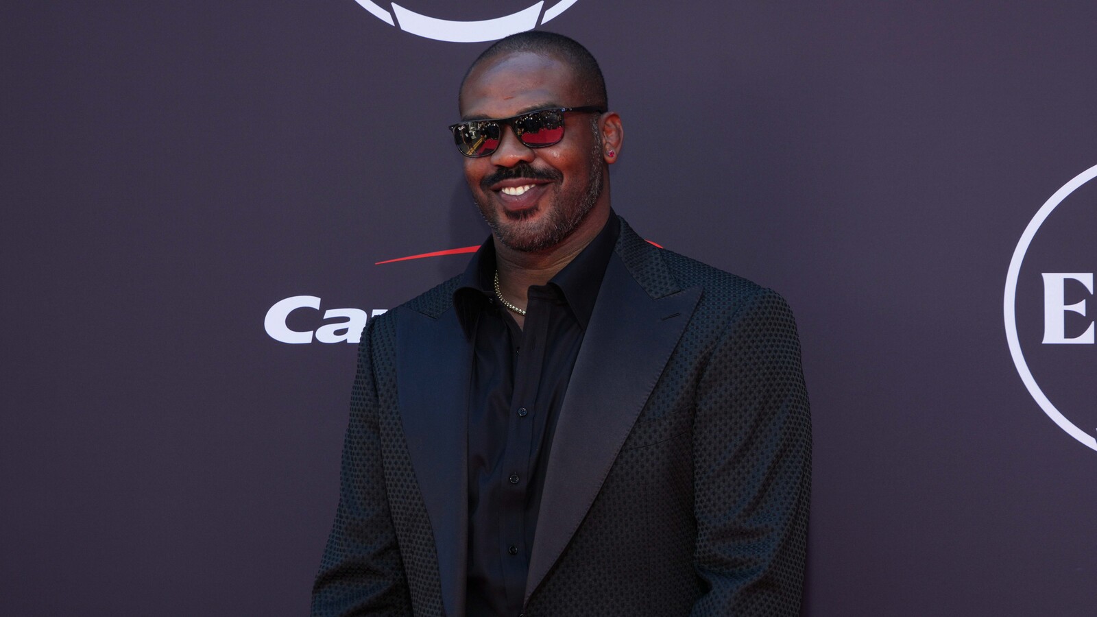 Jon Jones predicted to turn Alex Pereira super fight into snoozefest by UFC legend