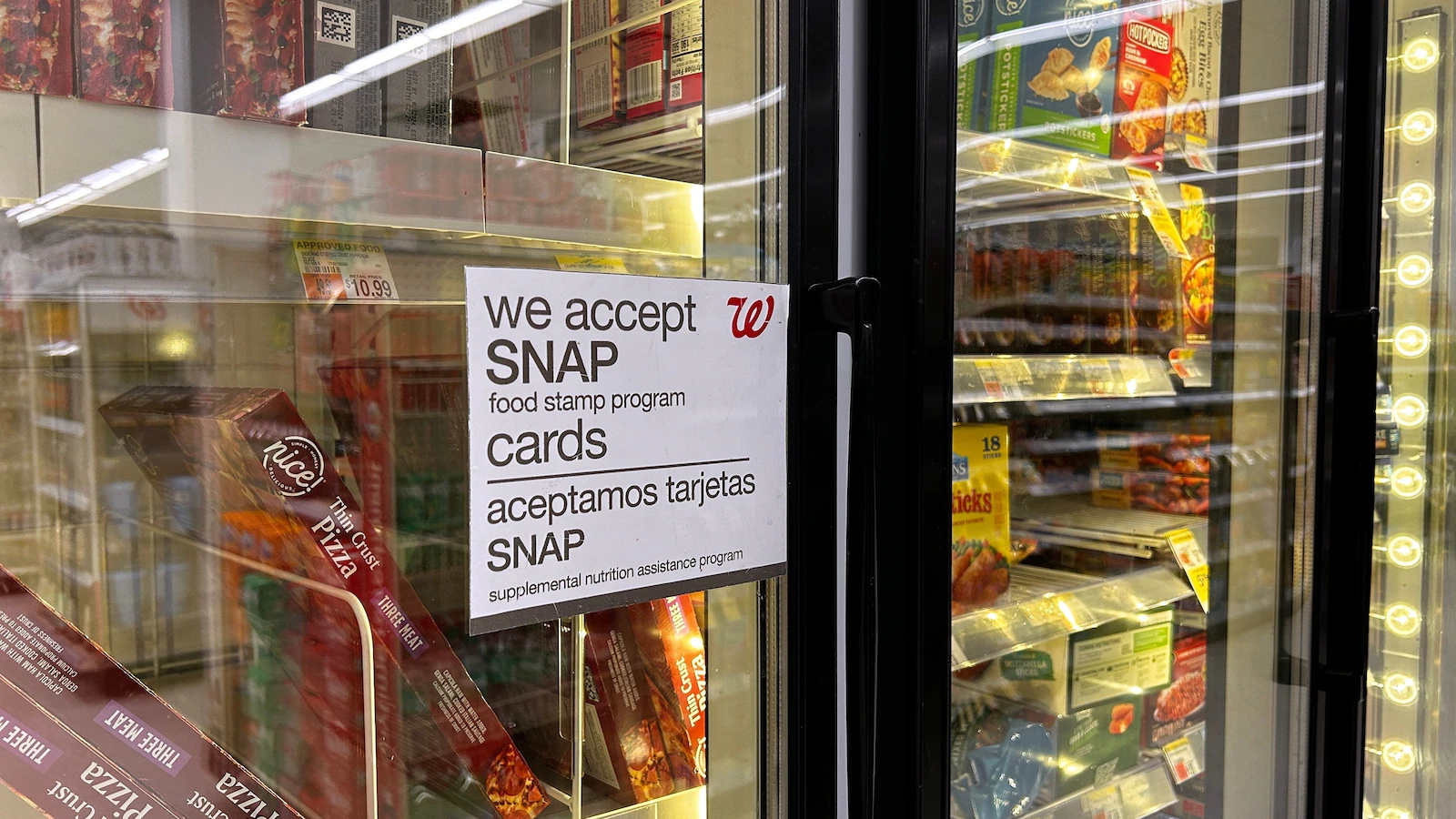 Could halt in SNAP benefits, paychecks pressure lawmakers to strike shutdown deal?