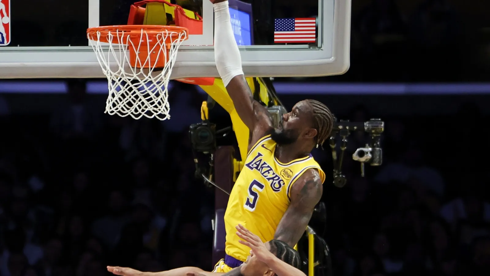 Lakers pick and rolls with Deandre Ayton come into focus