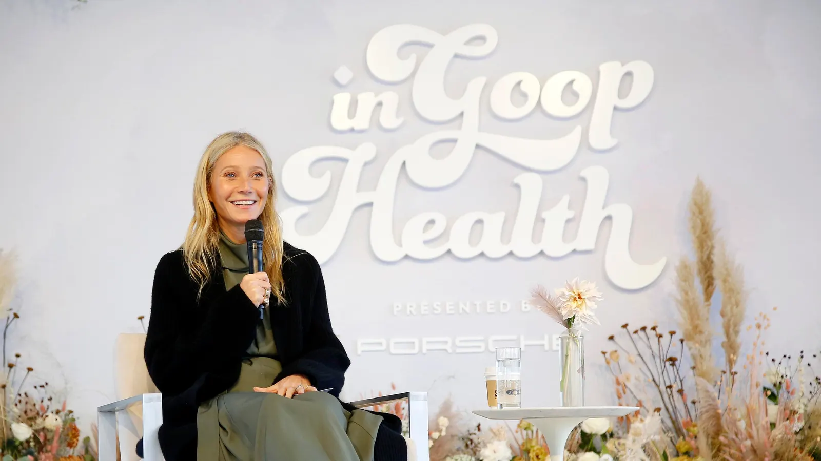 Gwyneth Paltrow's Holiday Gift Guides Include $40,000 Bracelet, $360,000 Jukebox And More Ultra-Luxe Items