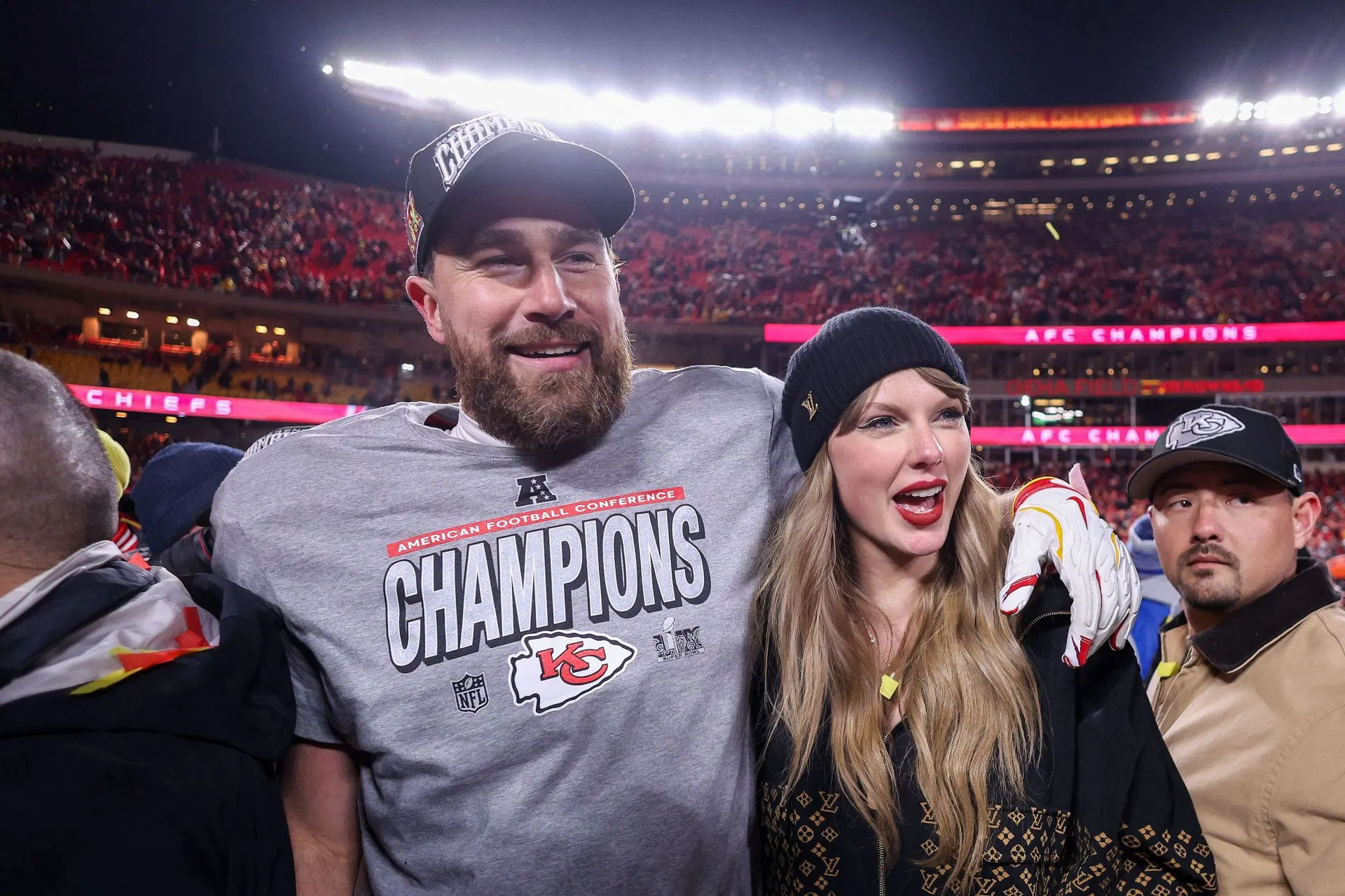 "Good news for their parents!": Perez Hilton reacts after reports suggest Taylor Swift & Travis Kelce are planning "low-key, family-centric" holiday