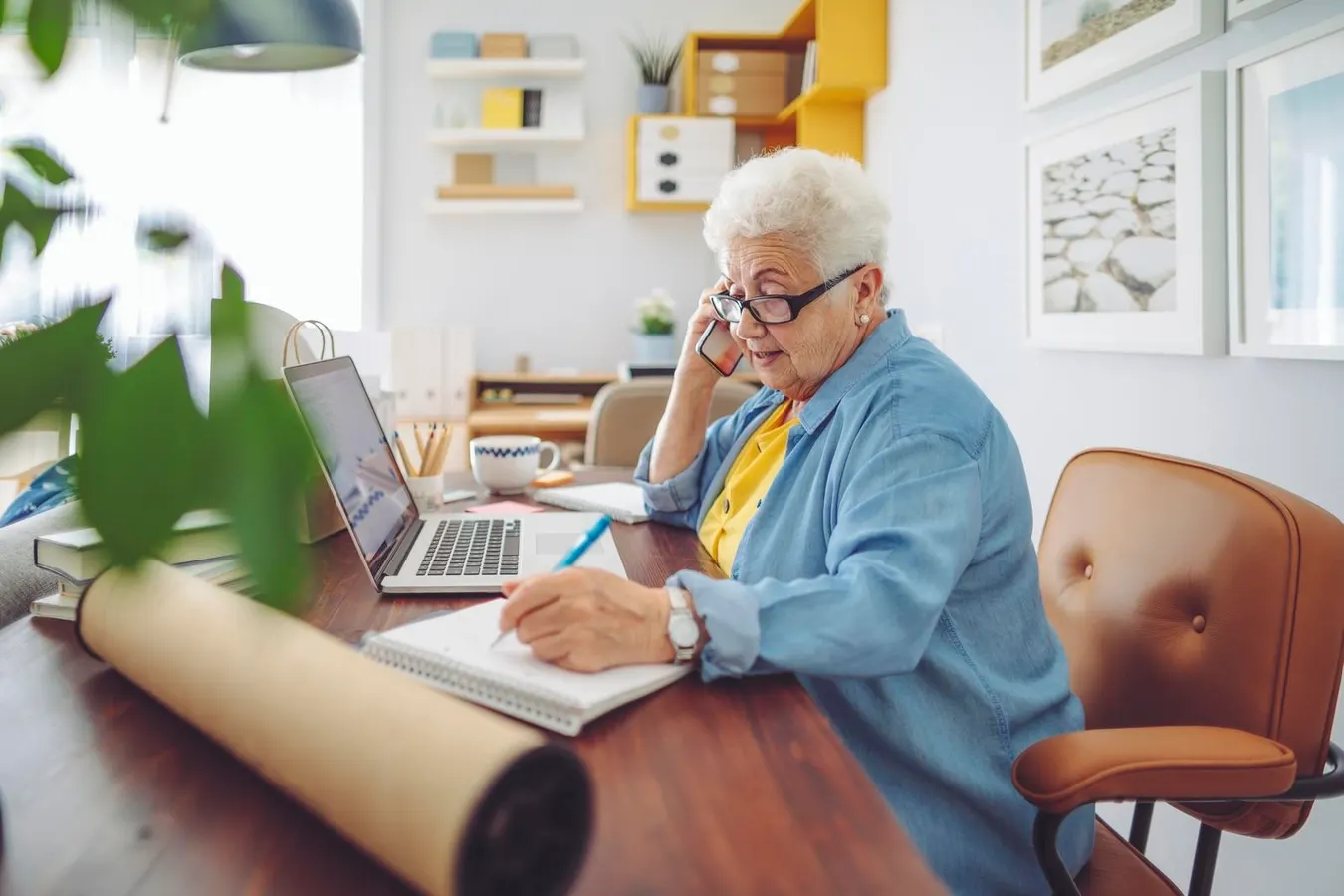 4 Side Hustles For Older Workers To Earn An Extra $1000 Per Month