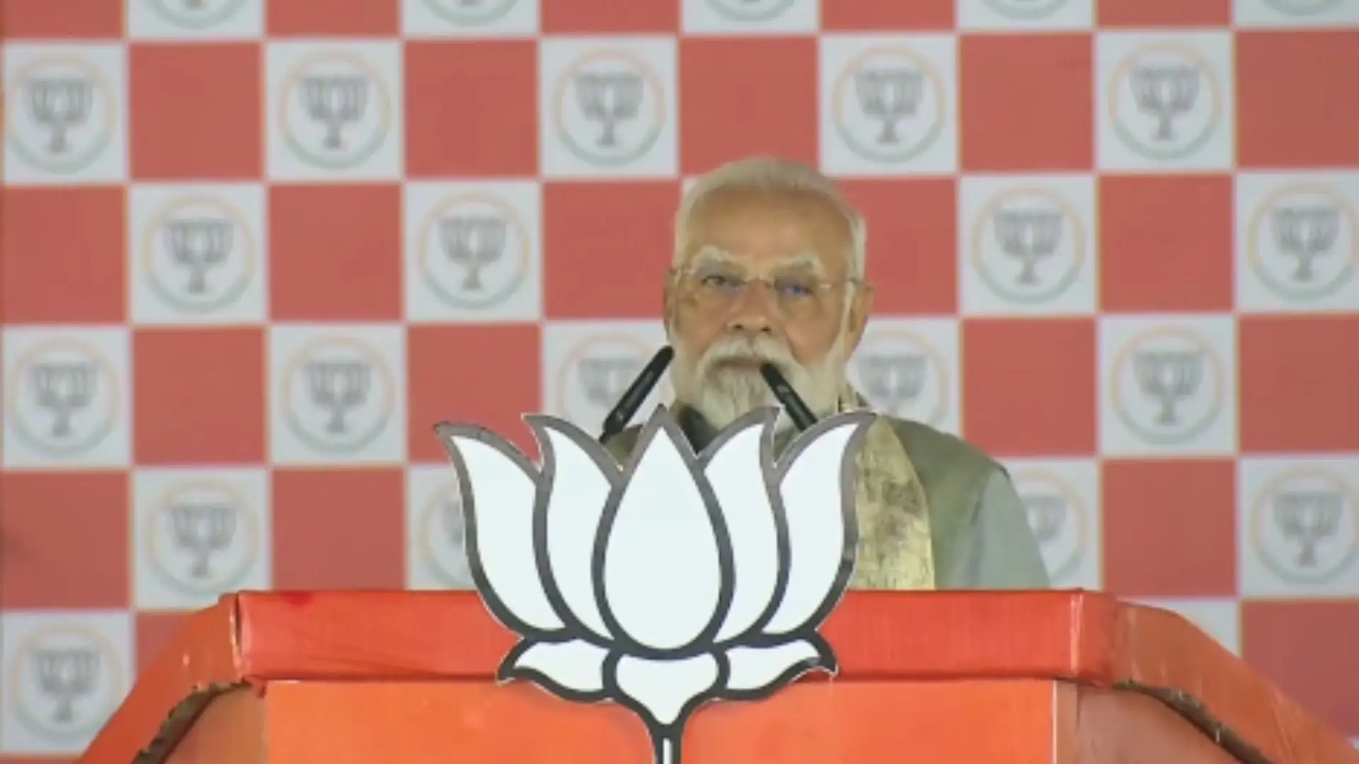 PM Modi Summarises RJD-Congress Governance in Five Words, Calls It 'Katta, Kroorta, Katuta, Kushasan and Corruption'