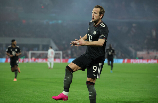 Harry Kane scores twice as Bayern Munich make history