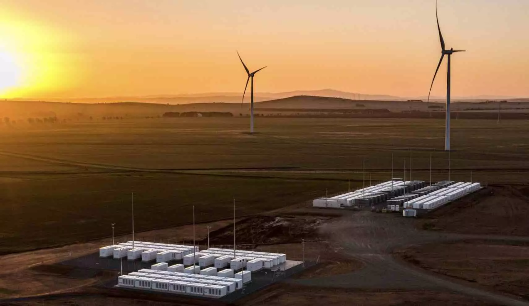 AEMO turns to battery inverters for “world-first” trial of running big grids with no synchronou... - Renew Economy