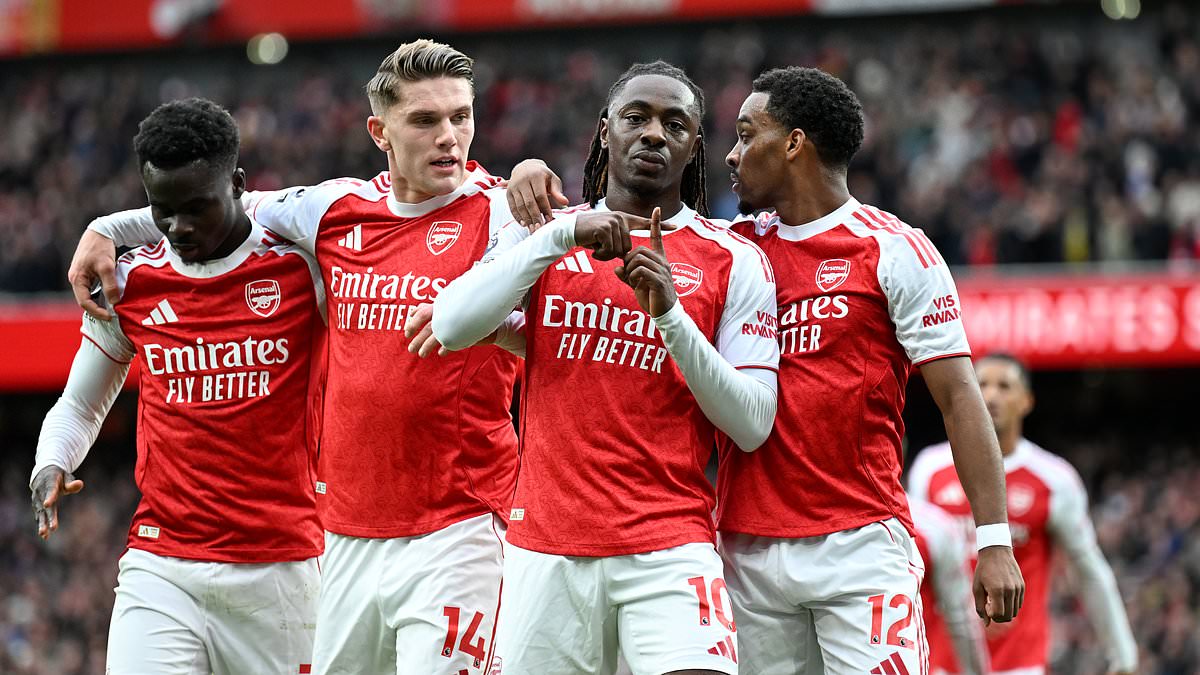 Gary Neville names the points tally Arsenal need to win the Premier League title - even though he DOESN'T think they're better than previous years when they've 'accepted failure'