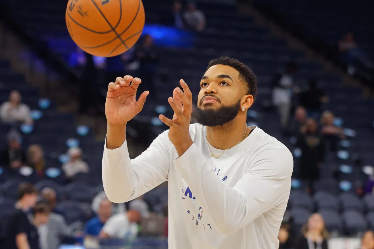 Karl-Anthony Towns Issues Concerning Statement as Knicks Urged to Cut Ties With Star