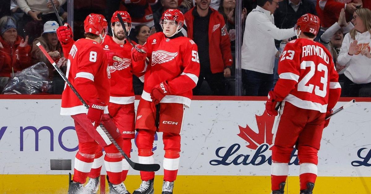 Edvinsson scores two goals as Red Wings erase four-goal deficit, beat Blues 6-4